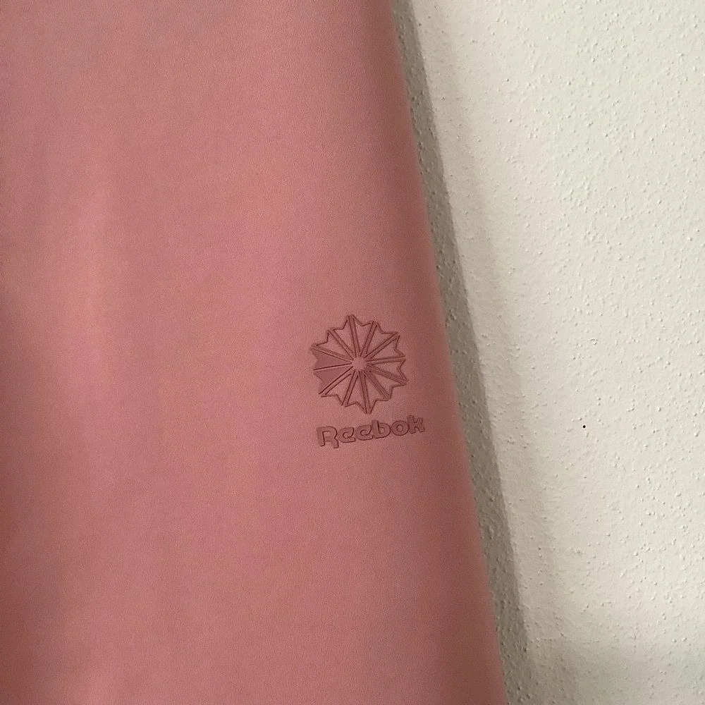 Reebok‎ Classic Sandy Rose Dynamic Leggings Small Athletic Athleisure Monogram